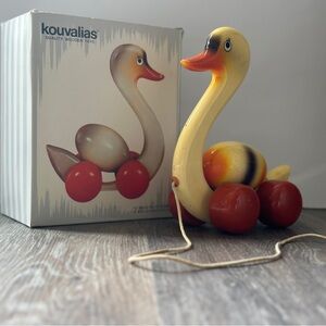 Kouvalias Vintage Wooden Toy | The Swan | no520